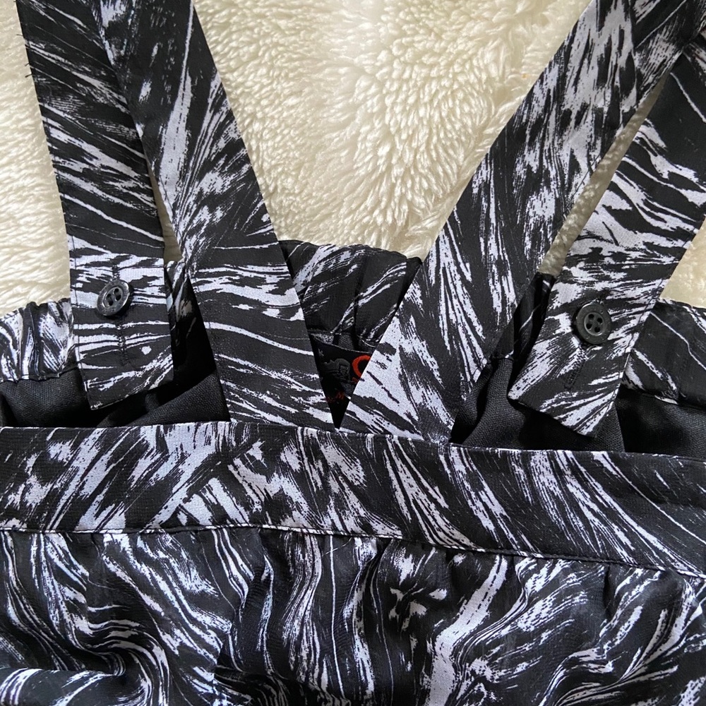 Black & White Ruffle Summer Dress - Picture 5 of 5
